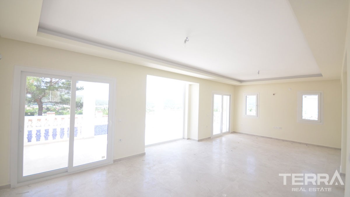 Modern Four Bed Villa Offering Mountains Views in Fethiye Üzümlü - 39162