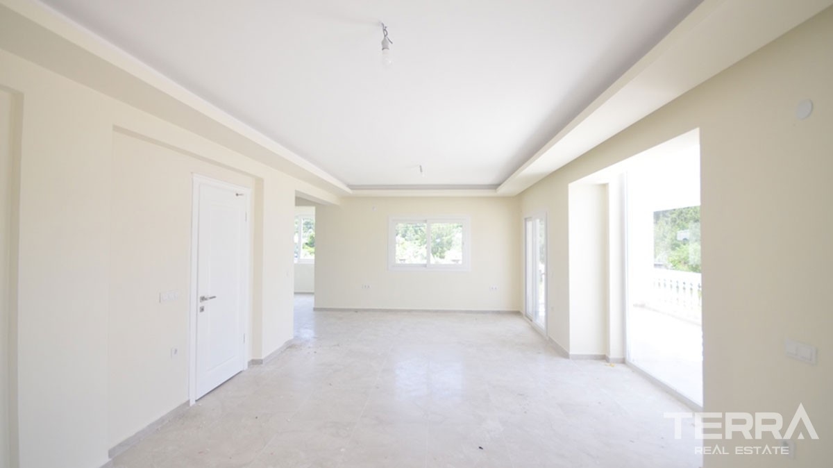 Modern Four Bed Villa Offering Mountains Views in Fethiye Üzümlü - 39166