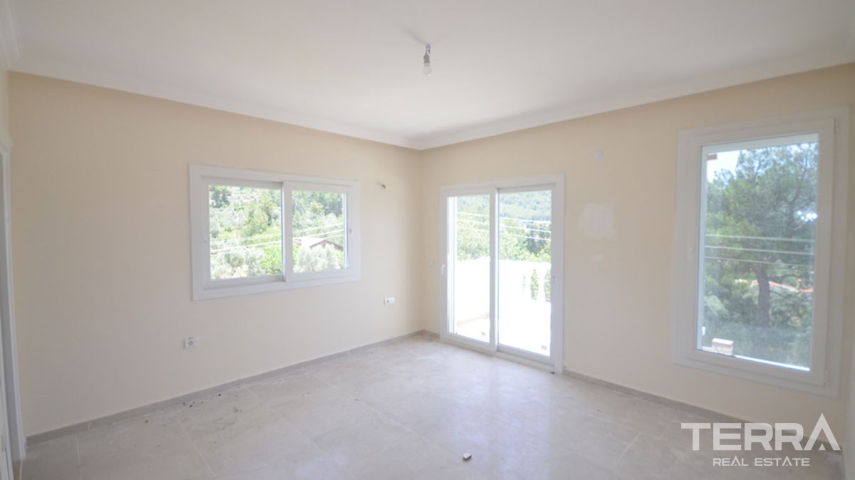 Modern Four Bed Villa Offering Mountains Views in Fethiye Üzümlü - 39168