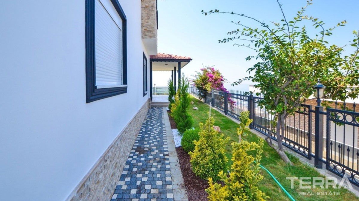 Panoramic Sea View Elegant Detached Villa for Sale in Alanya Kargıcak - 39221