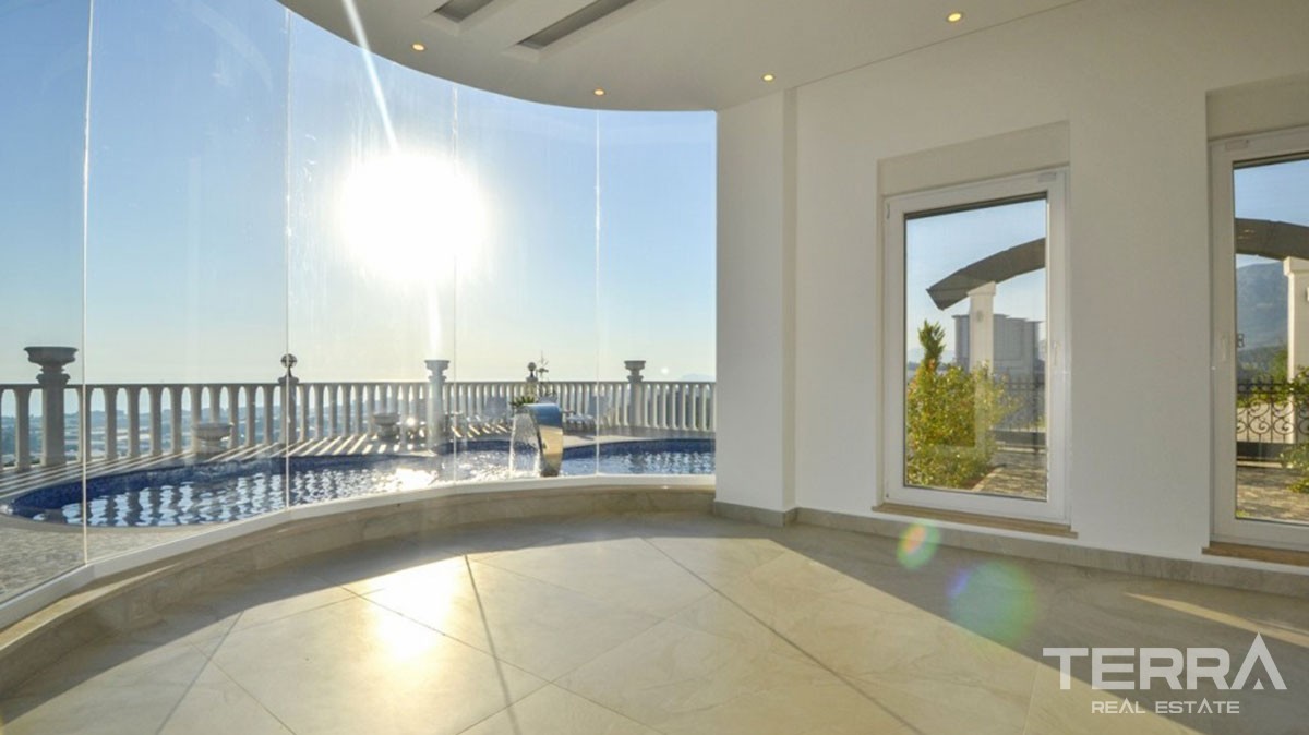 Amazing Villa with an Excellent Panoramic View in Alanya Kargıcak - 39373