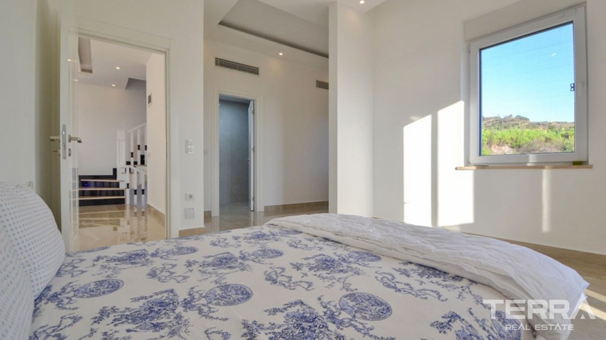 Amazing Villa with an Excellent Panoramic View in Alanya Kargıcak - 39378