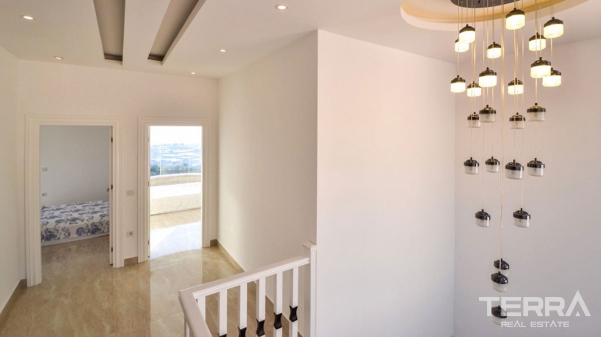 Amazing Villa with an Excellent Panoramic View in Alanya Kargıcak - 39380