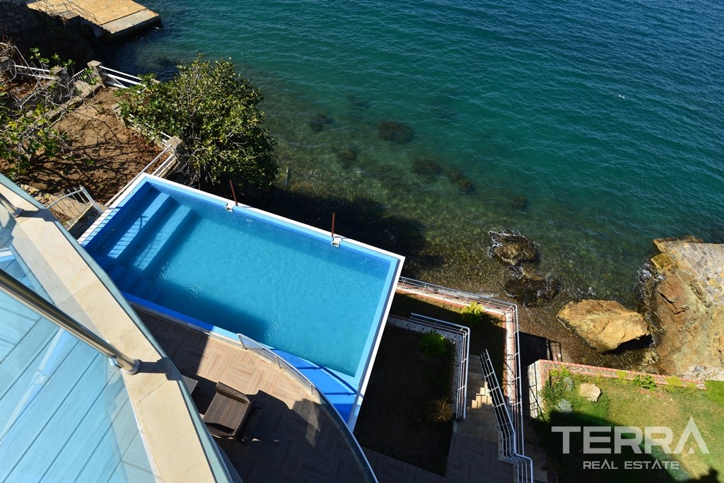 Exklusive Immobilien am Strand zum Verkauf in Fethiye Şövalye Island - 39548