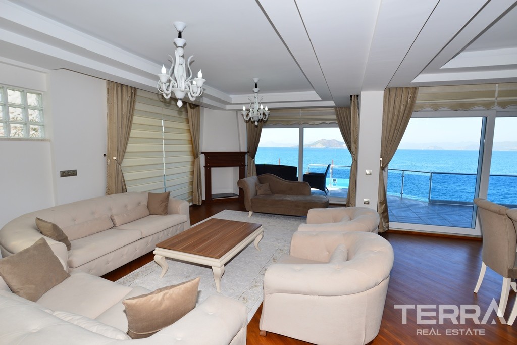 Exklusive Immobilien am Strand zum Verkauf in Fethiye Şövalye Island - 39572