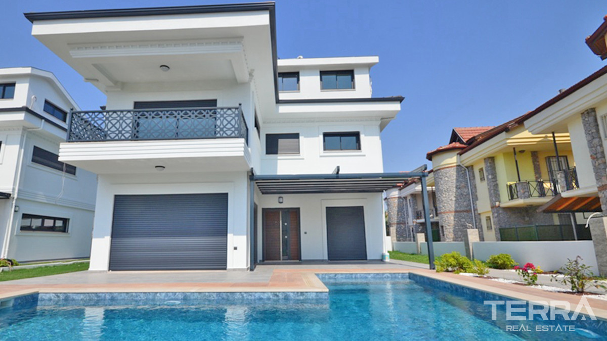 Modern Detached House with Private Pool for Sale in Fethiye Calış - 56127