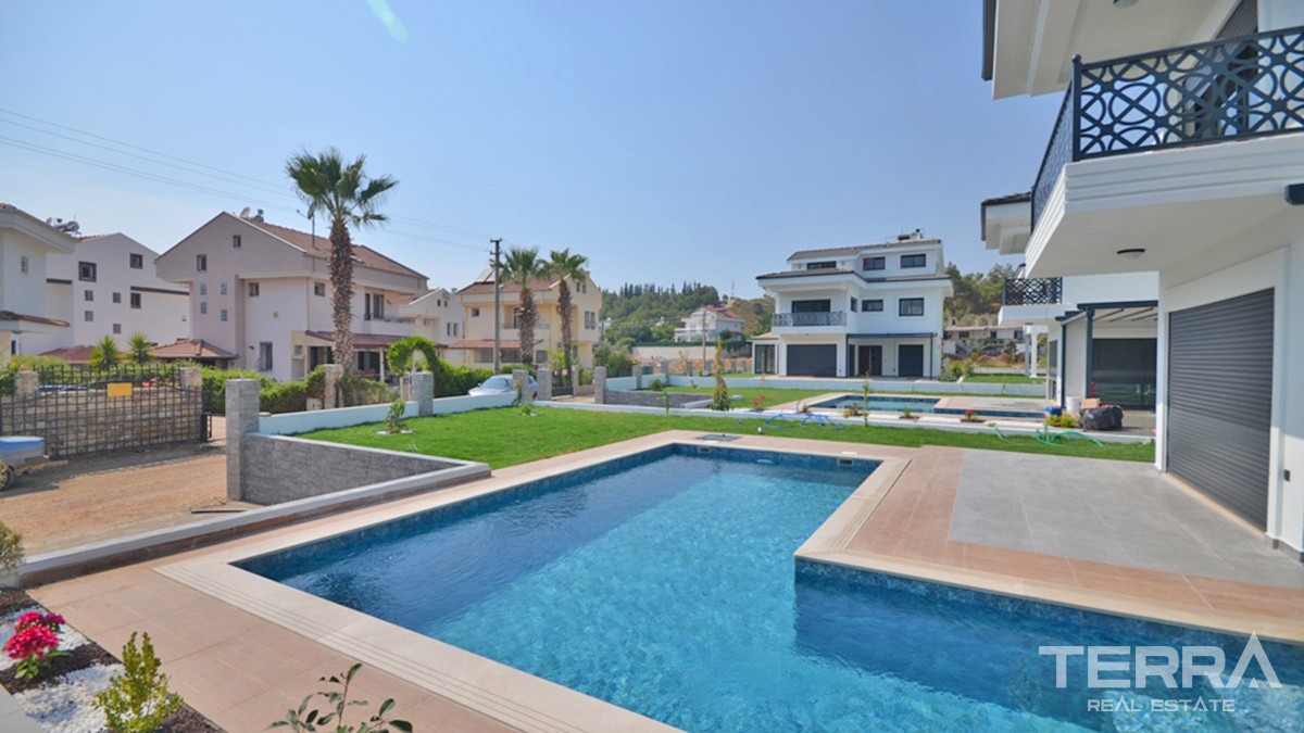 Modern Detached House with Private Pool for Sale in Fethiye Calış - 56131