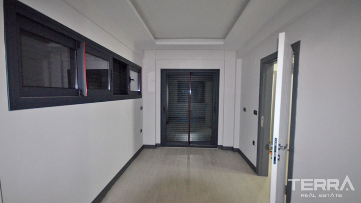 Modern Detached House with Private Pool for Sale in Fethiye Calış - 56138