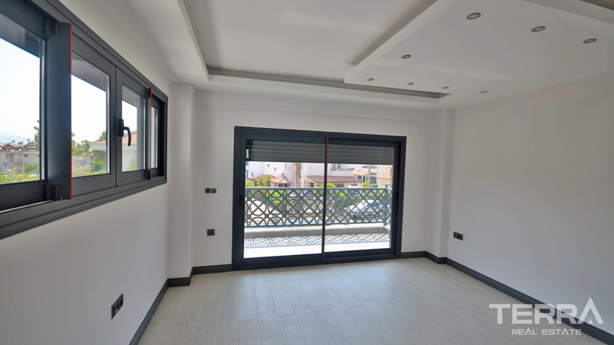 Modern Detached House with Private Pool for Sale in Fethiye Calış - 56144