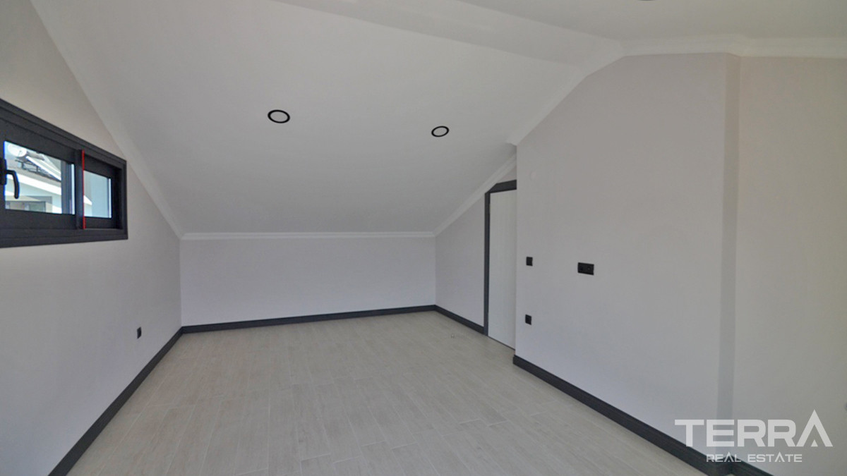 Modern Detached House with Private Pool for Sale in Fethiye Calış - 56159
