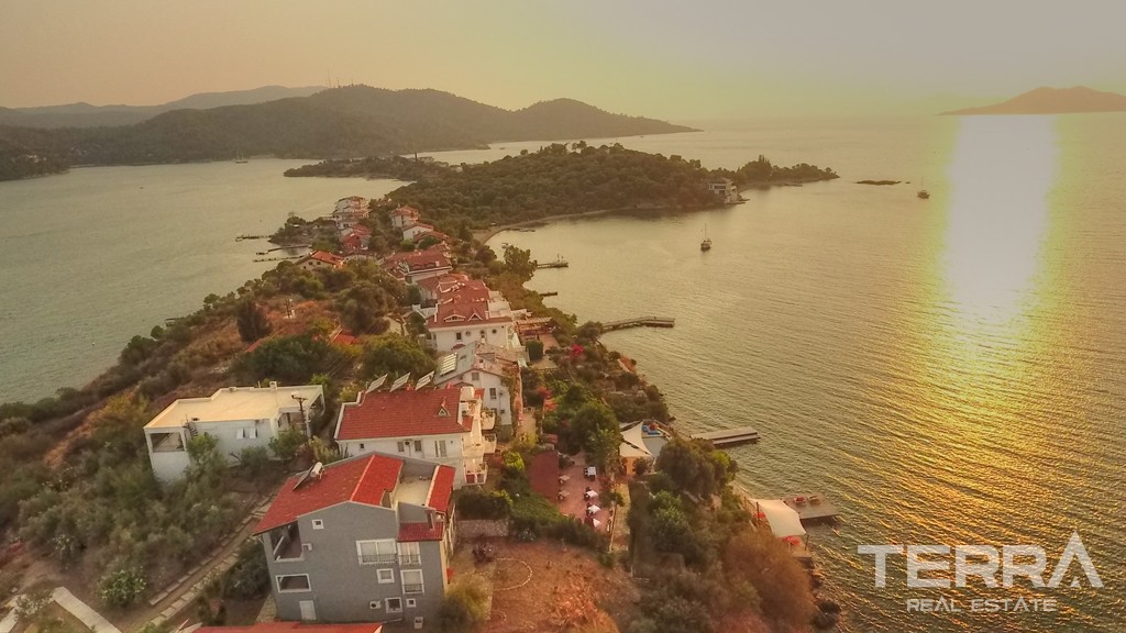 Seafront Villa with Beach View For Sale in Fethiye Şovalye Island