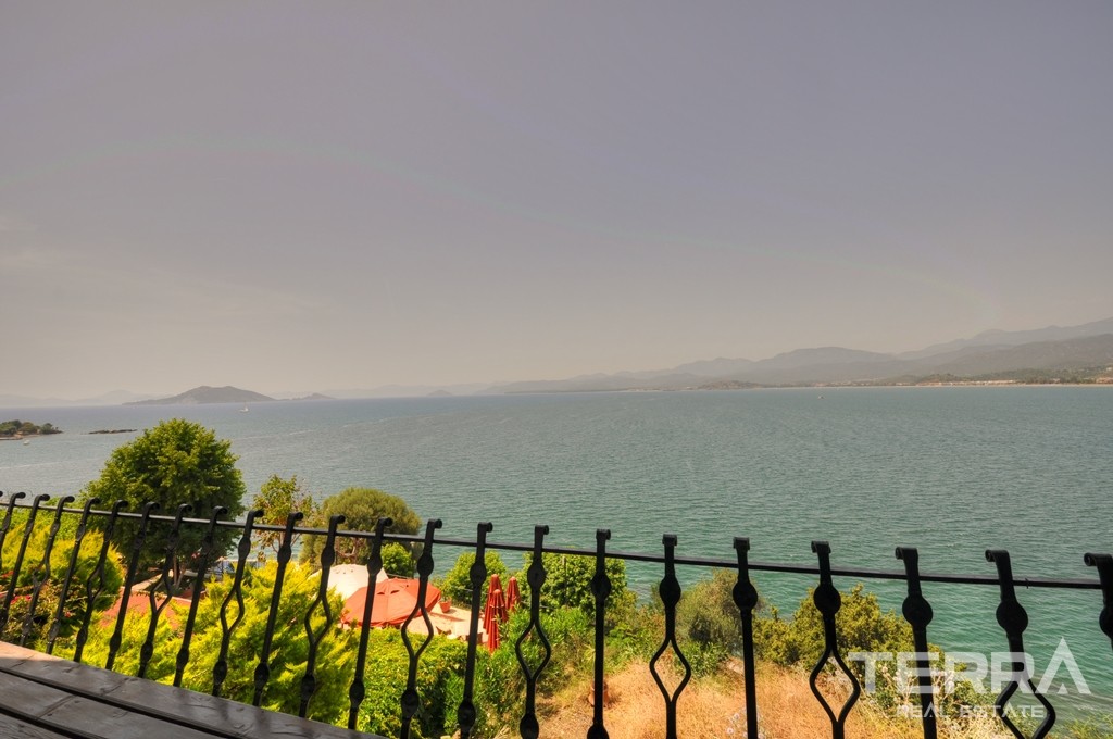 Seafront Villa with Beach View For Sale in Fethiye Şovalye Island - 39780