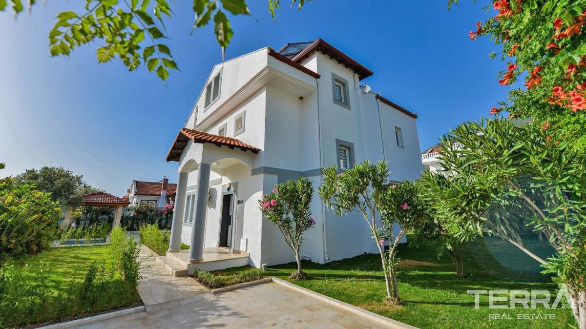 Modern Villa Resale in Ovacık With Mountain View and Large Garden - 39825