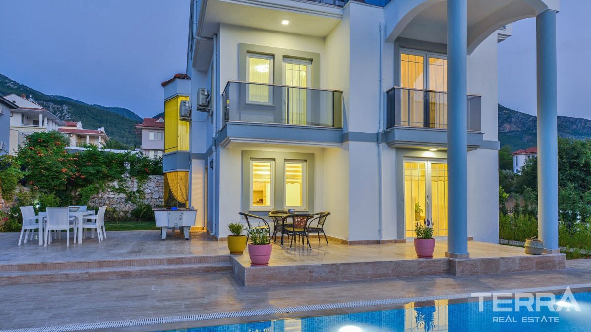 Modern Villa Resale in Ovacık With Mountain View and Large Garden - 39827