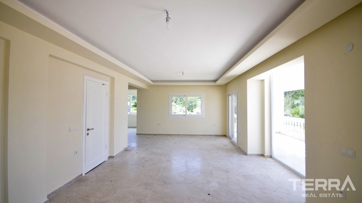 High Quality 3 Bed Villa with Mountain View for Sale in Fethiye Üzümlü - 40003