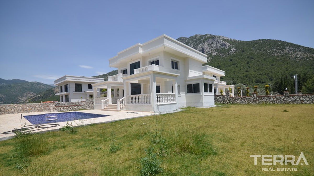 High Quality 3 Bed Villa with Mountain View for Sale in Fethiye Üzümlü - 40444