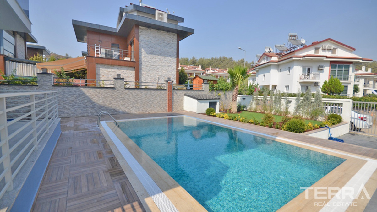 Modern Villa For Sale Close to the City Centre in Fethiye Çalış - 56081