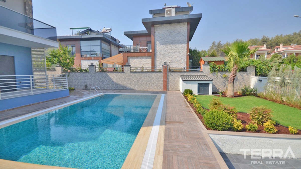 Modern Villa For Sale Close to the City Centre in Fethiye Çalış - 56082
