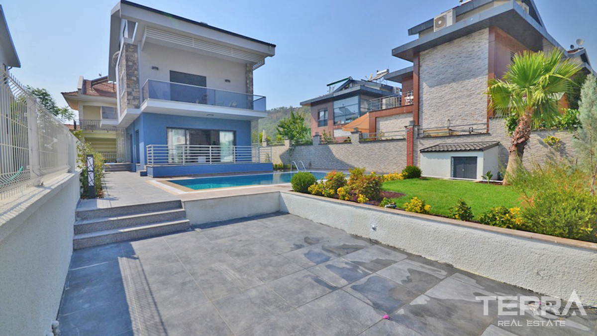 Modern Villa For Sale Close to the City Centre in Fethiye Çalış - 56084