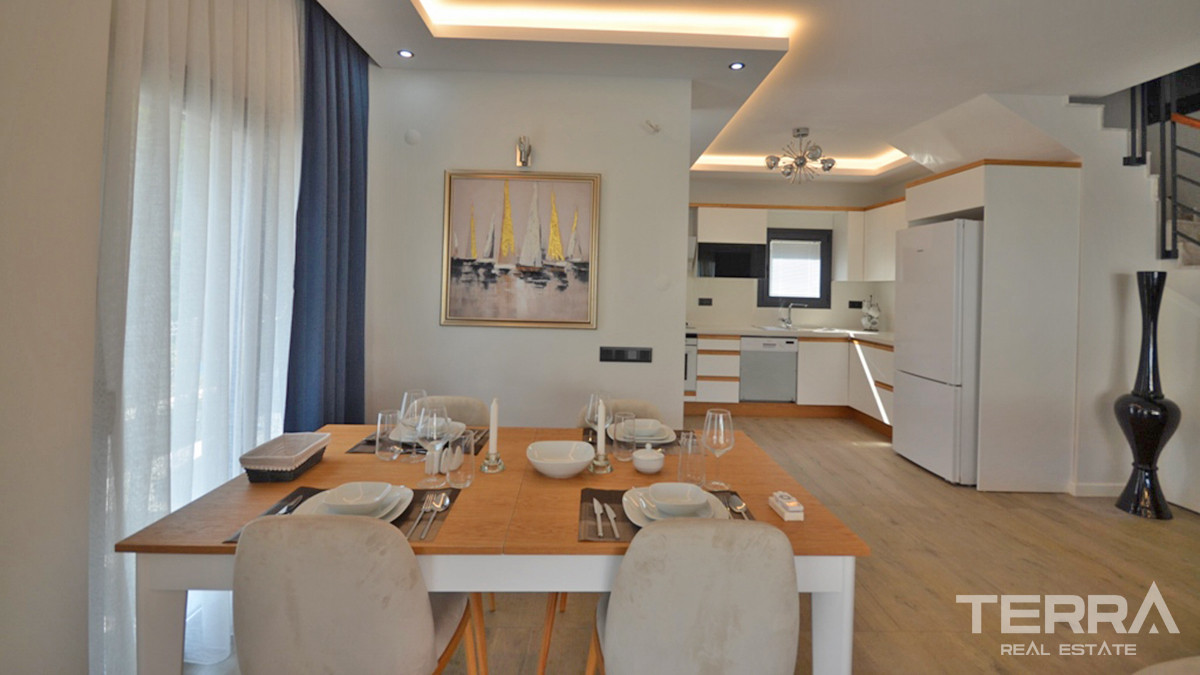 Modern Villa For Sale Close to the City Centre in Fethiye Çalış - 56092