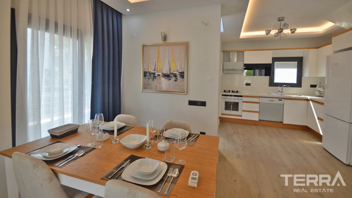 Modern Villa For Sale Close to the City Centre in Fethiye Çalış - 56093