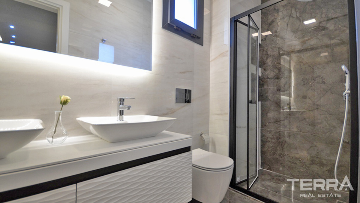 Modern Villa For Sale Close to the City Centre in Fethiye Çalış - 56104