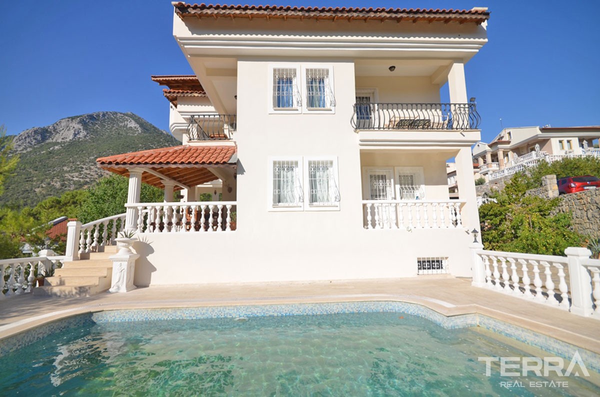 Resale Detached Villa With Private Swimming Pool in Üzümlü Fethiye - 40088