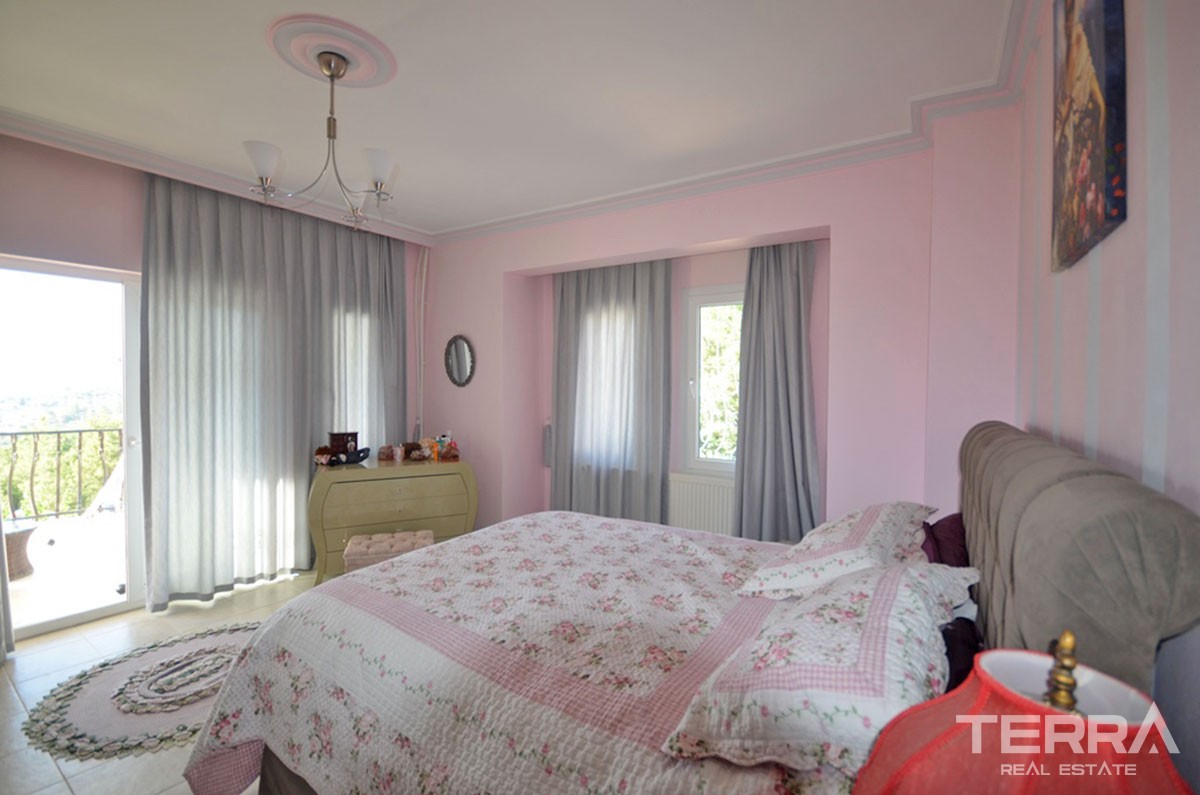 Resale Detached Villa With Private Swimming Pool in Üzümlü Fethiye - 40104