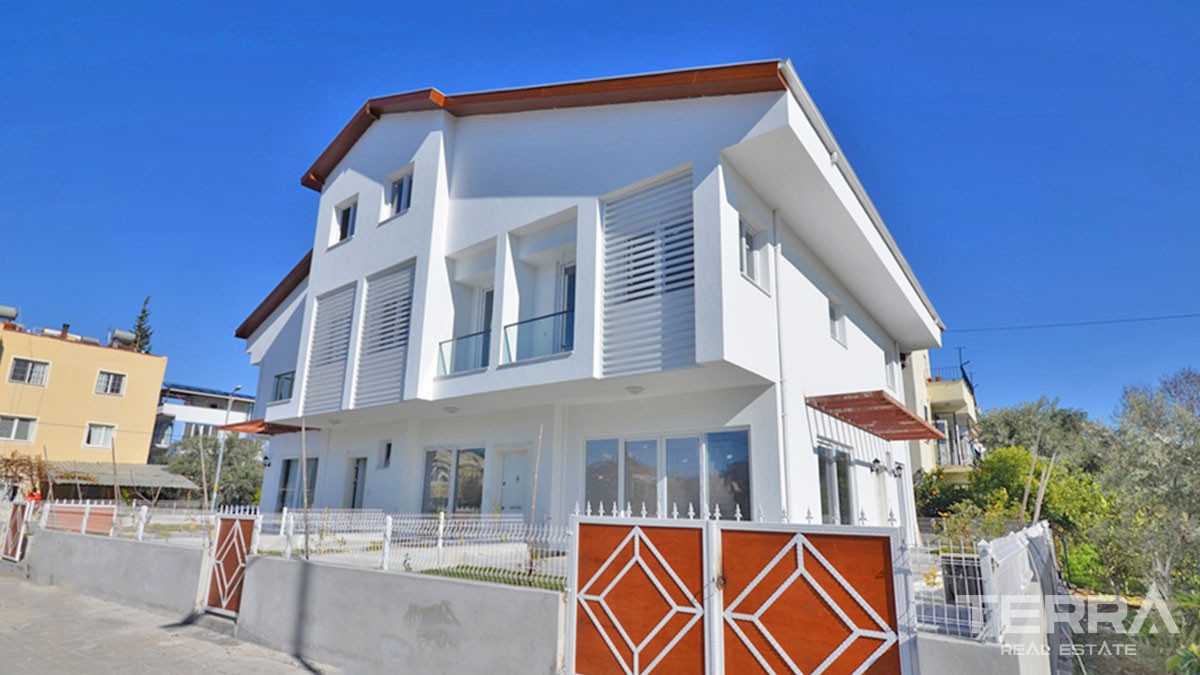 Semi-Detached House For Sale With Stylish Garden in Fethiye Centre - 51203