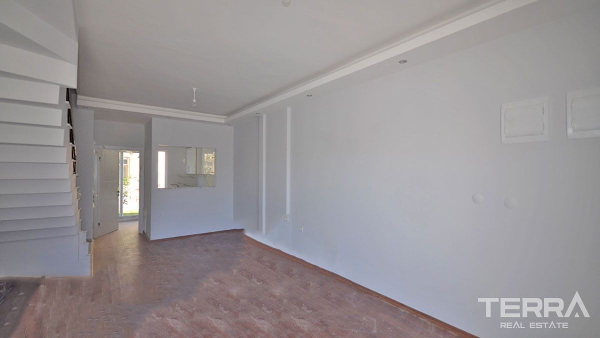 Semi-Detached House For Sale With Stylish Garden in Fethiye Centre - 51208