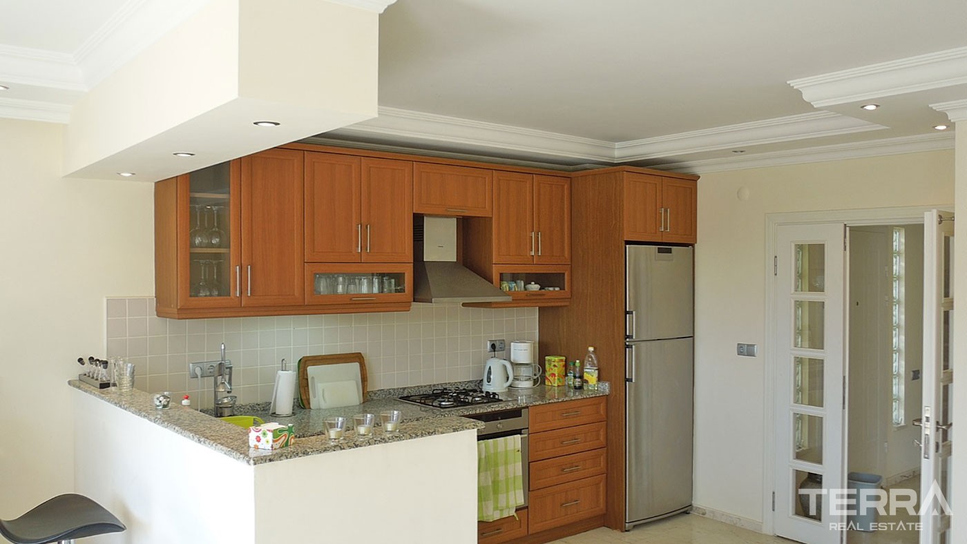 Sea View and Fully Equipped Detached Villa for Sale in Alanya Tepe - 40516