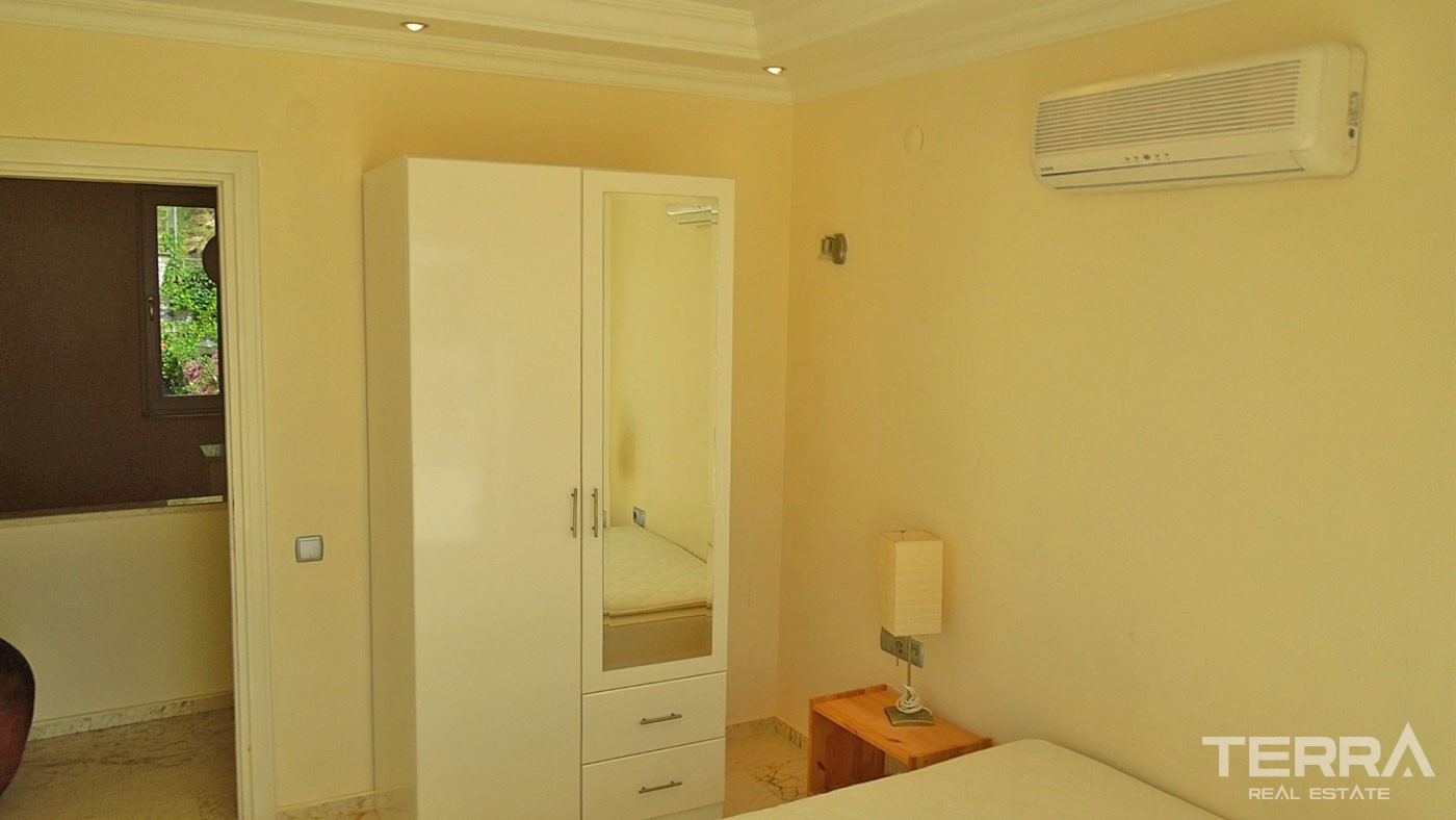 Sea View and Fully Equipped Detached Villa for Sale in Alanya Tepe - 40522