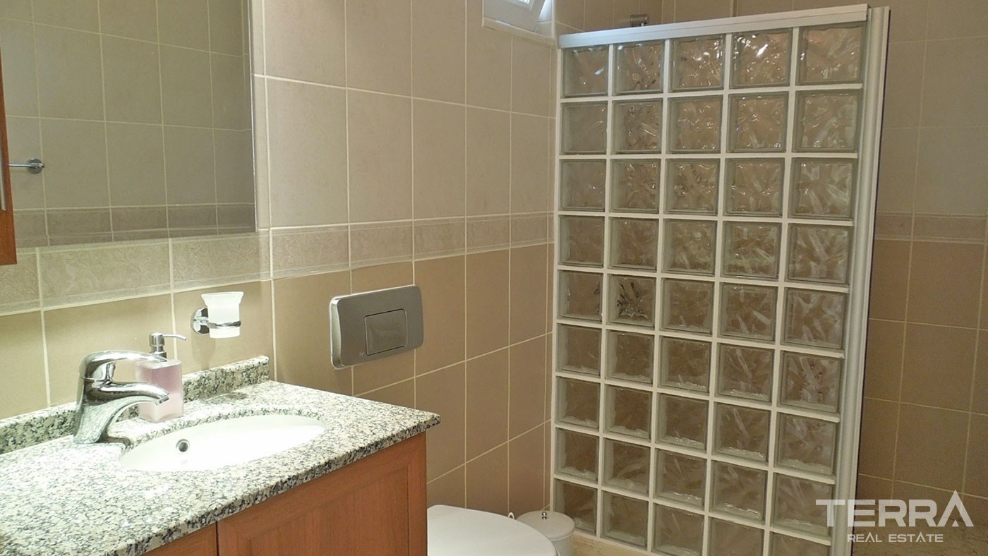 Sea View and Fully Equipped Detached Villa for Sale in Alanya Tepe - 40523
