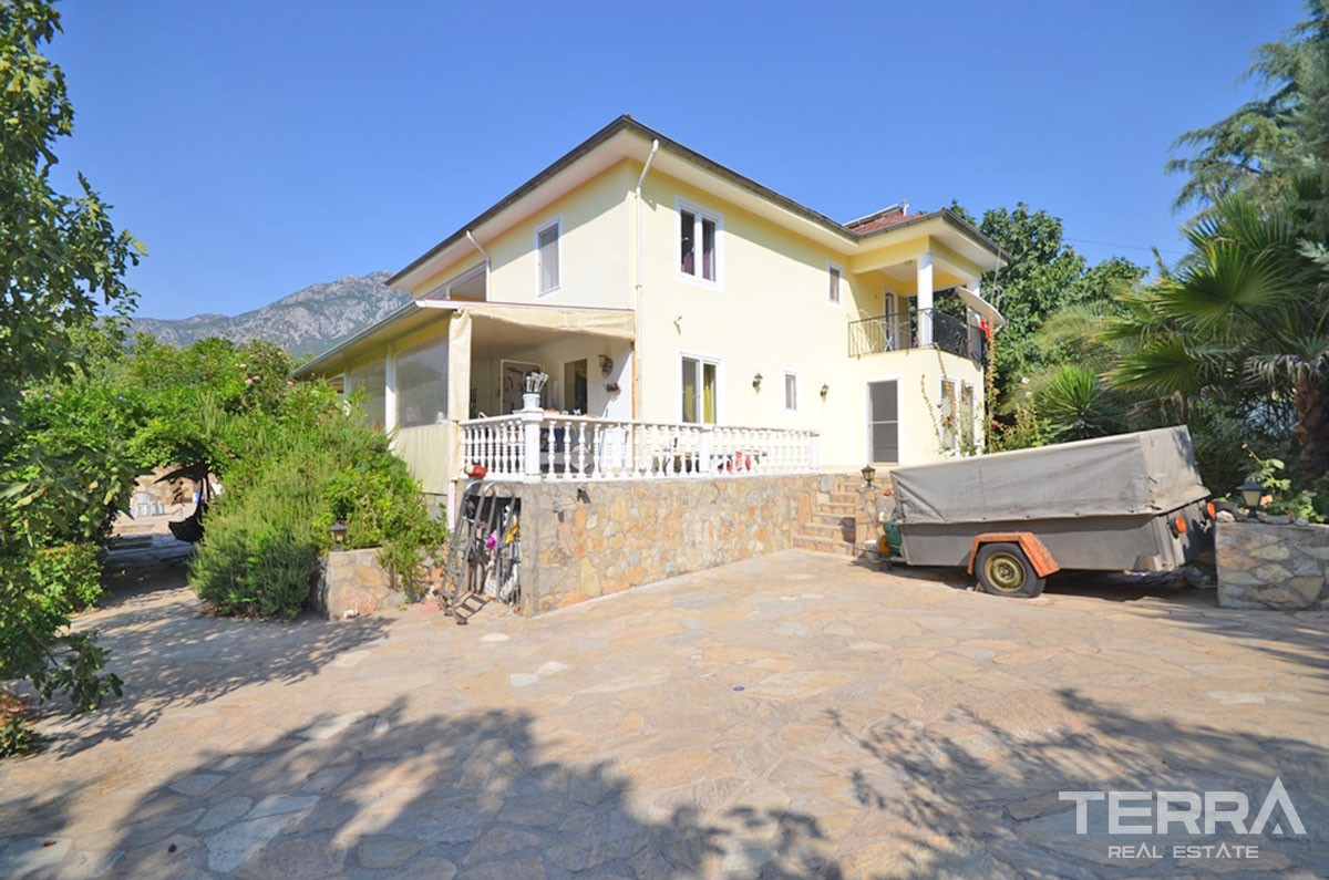 Large Detached Villa with Well Sized Garden to Buy in Fethiye Üzümlü - 40746