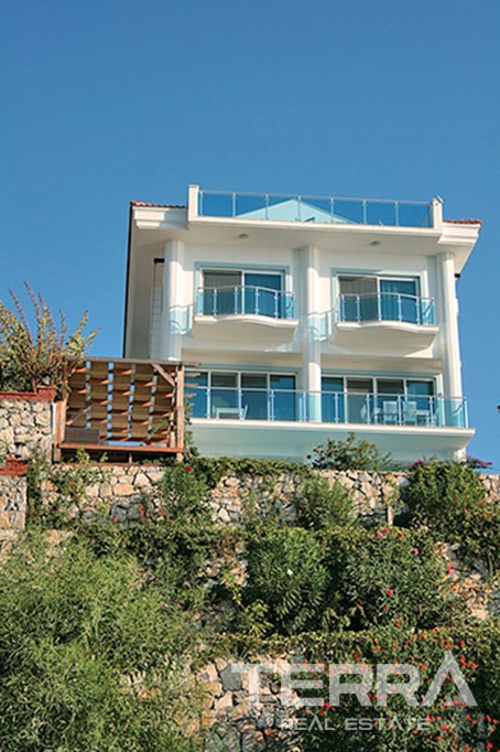 Exclusive Seafront Villa for Sale on Şövaliye Island Fethiye - 40772