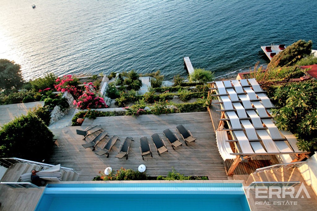 Exclusive Seafront Villa for Sale on Şövaliye Island Fethiye - 40775