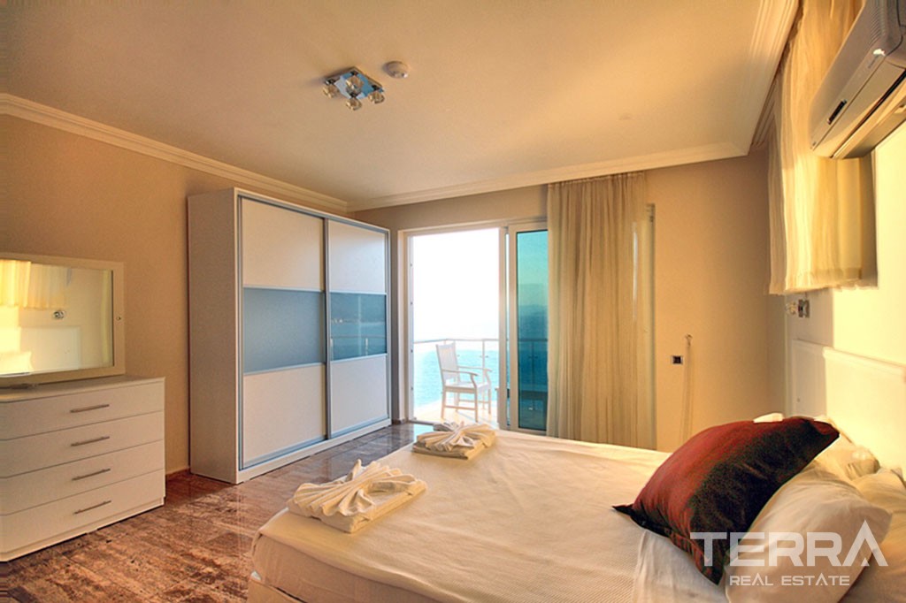 Exclusive Seafront Villa for Sale on Şövaliye Island Fethiye - 40789