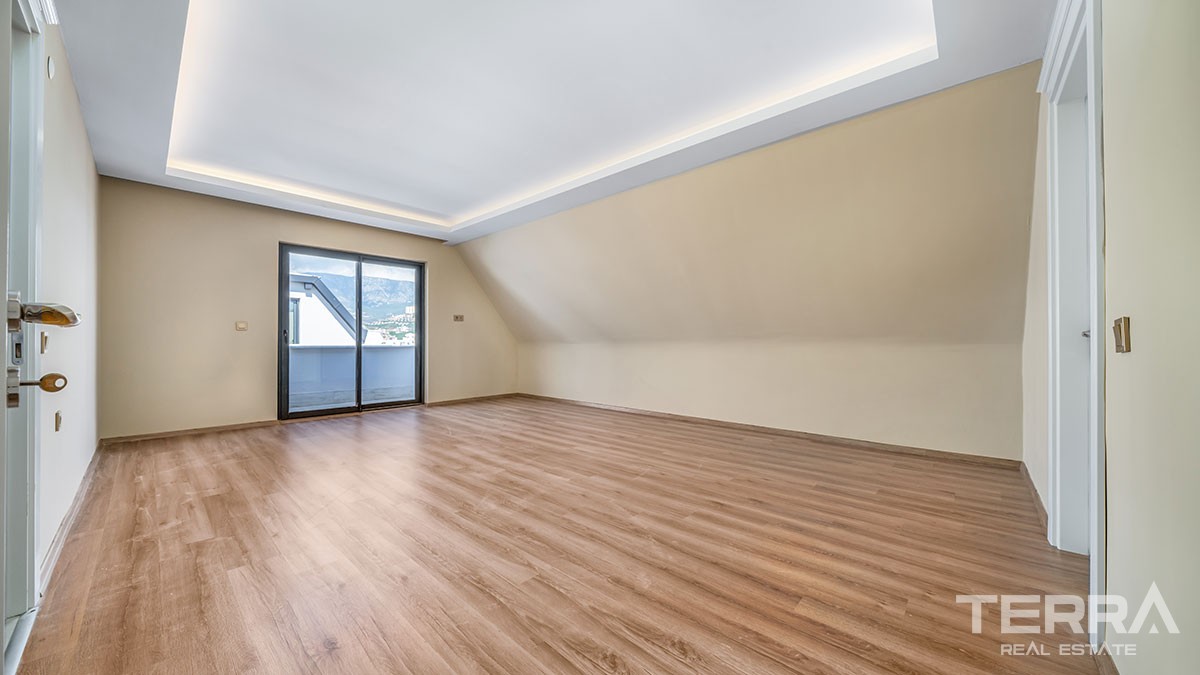 Roomy Penthouse with Stunning Sea-View for Sale in Kargıcak Alanya - 40946