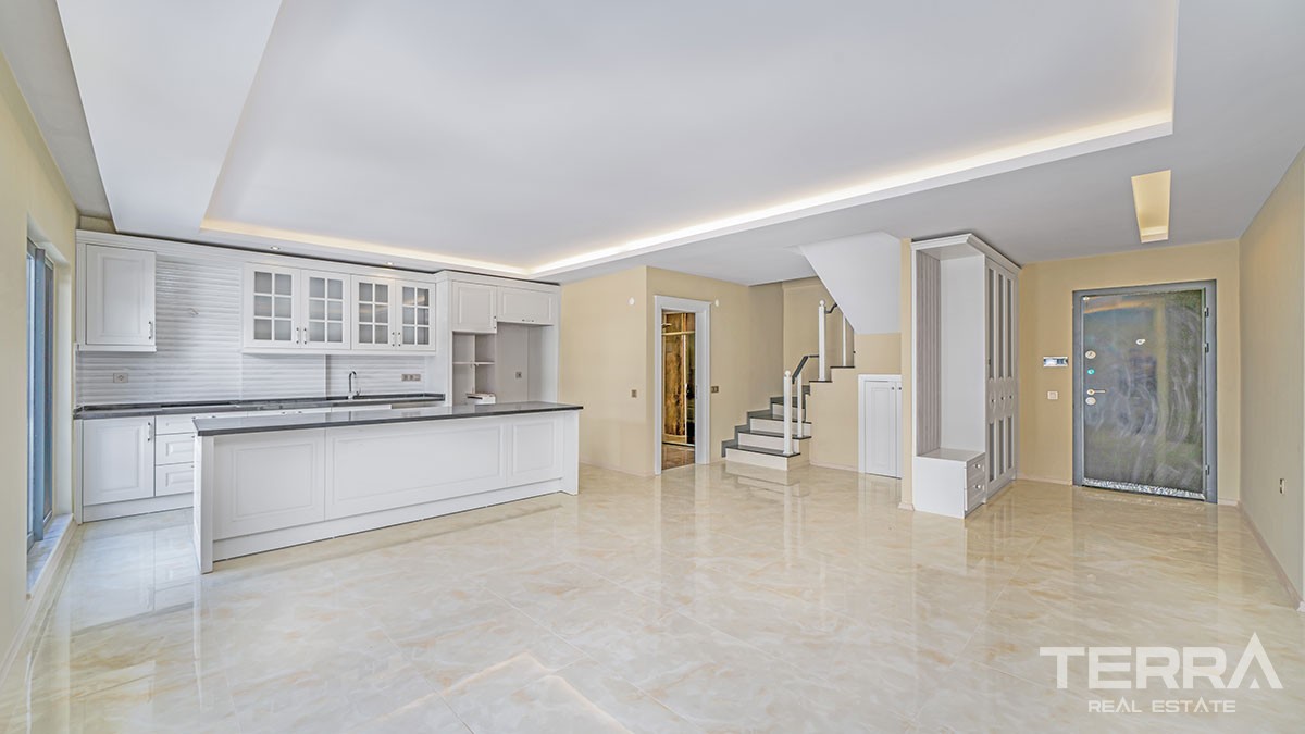 Roomy Penthouse with Stunning Sea-View for Sale in Kargıcak Alanya - 40951