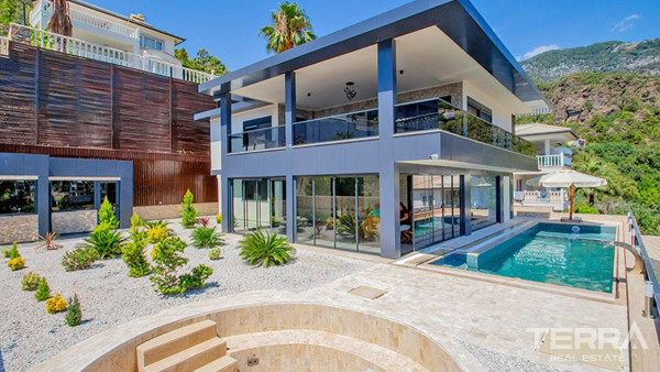 Exclusive Newly Build Villa with Sea View for Sale in Alanya Tepe