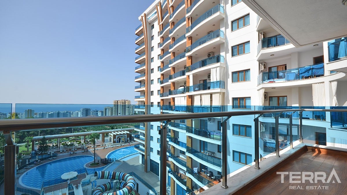 Charming Sea View Apartment for Sale in Mahmutlar Alanya