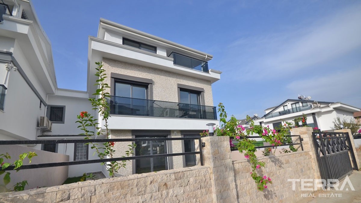 Large Detached Villa with 5 Bedrooms for Sale in Fethiye Centre - 41212