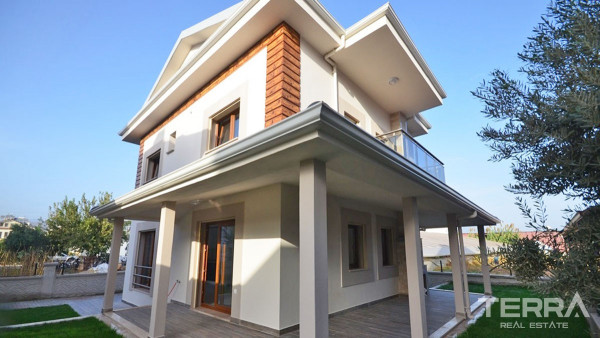 Très Belle Maison Neuve à Vendre en Turquie Fethiye Avec Beau Jardin