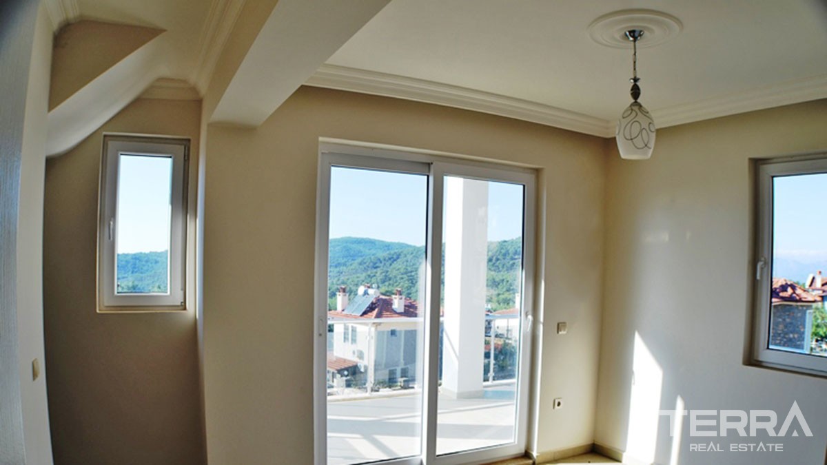 Bargain Penthouse with Shared Pool for Sale in Ovacık Fethiye - 41547