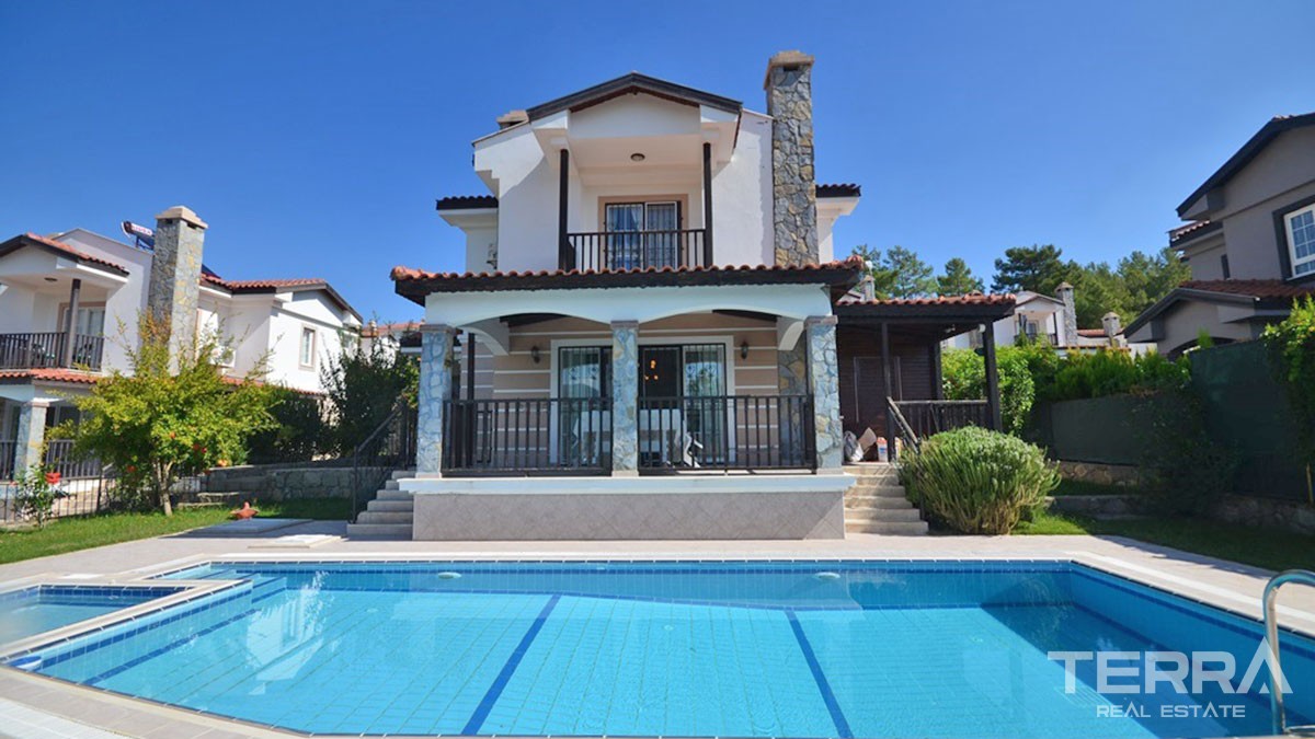 Villa Individuelle Prêt-à-Vivre Emplacement Paisible à Seydikemer - 41900