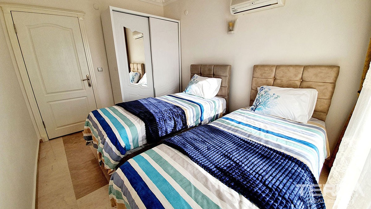 Apartment for Sale in Alanya Mahmutlar within Walking Beach Distance - 42862
