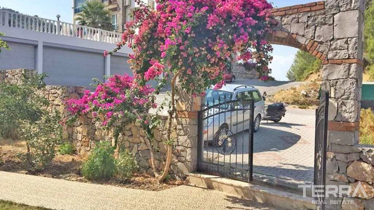 Fethiye Taşyaka Resale Penthouse with Mountain View Ready to Move in - 42878