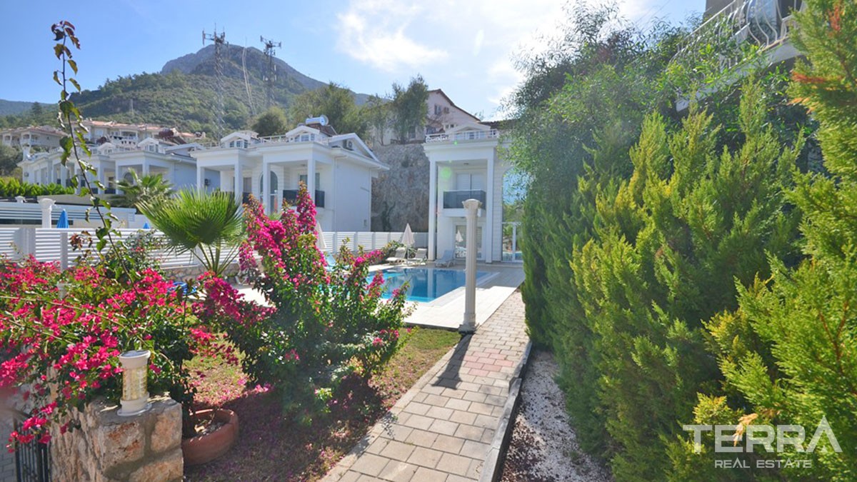 Large Detached Villa with a Private Pool Resale in Ovacık Fethiye - 42902
