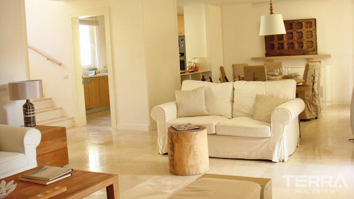 Belle Maison de Cinq Pièces Dans un Cadre Paisible à Göcek Fethiye - 42931