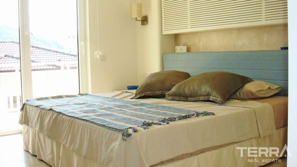 Belle Maison de Cinq Pièces Dans un Cadre Paisible à Göcek Fethiye - 42935